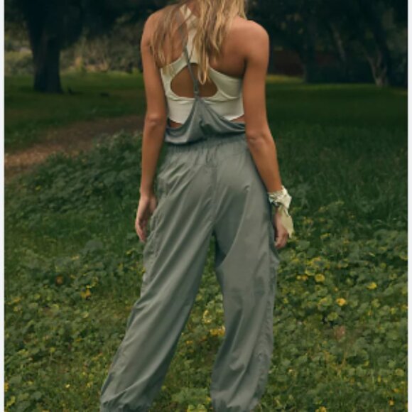 NWT "L" Free People Backpacker Onesie - Picture 3 of 10